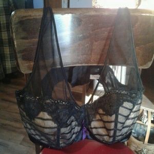 Almost New Underwire Lace Bra